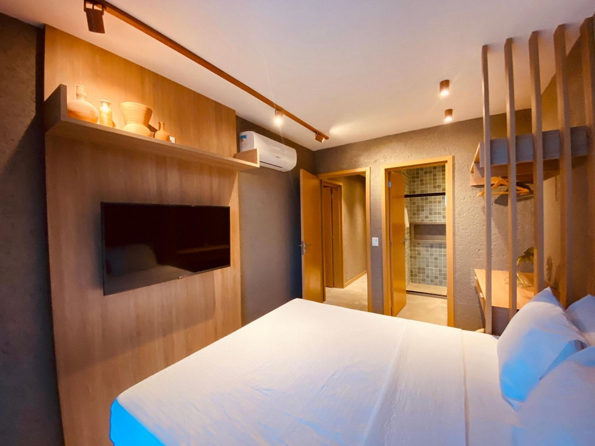 Qavi - Pysa Villas De Luxo Por Quarto A Vista เซามิเกลโดสมีลาเกรส ภายนอก รูปภาพ