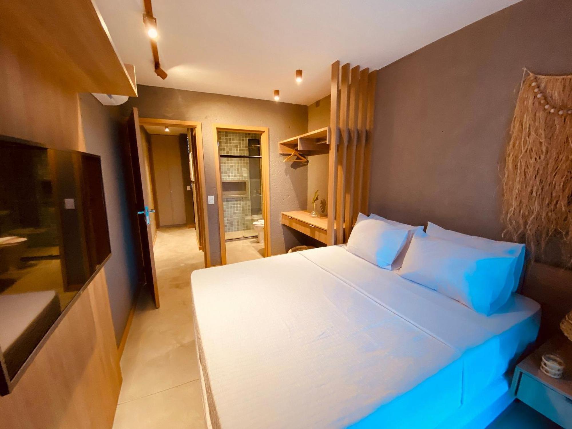 Qavi - Pysa Villas De Luxo Por Quarto A Vista เซามิเกลโดสมีลาเกรส ภายนอก รูปภาพ