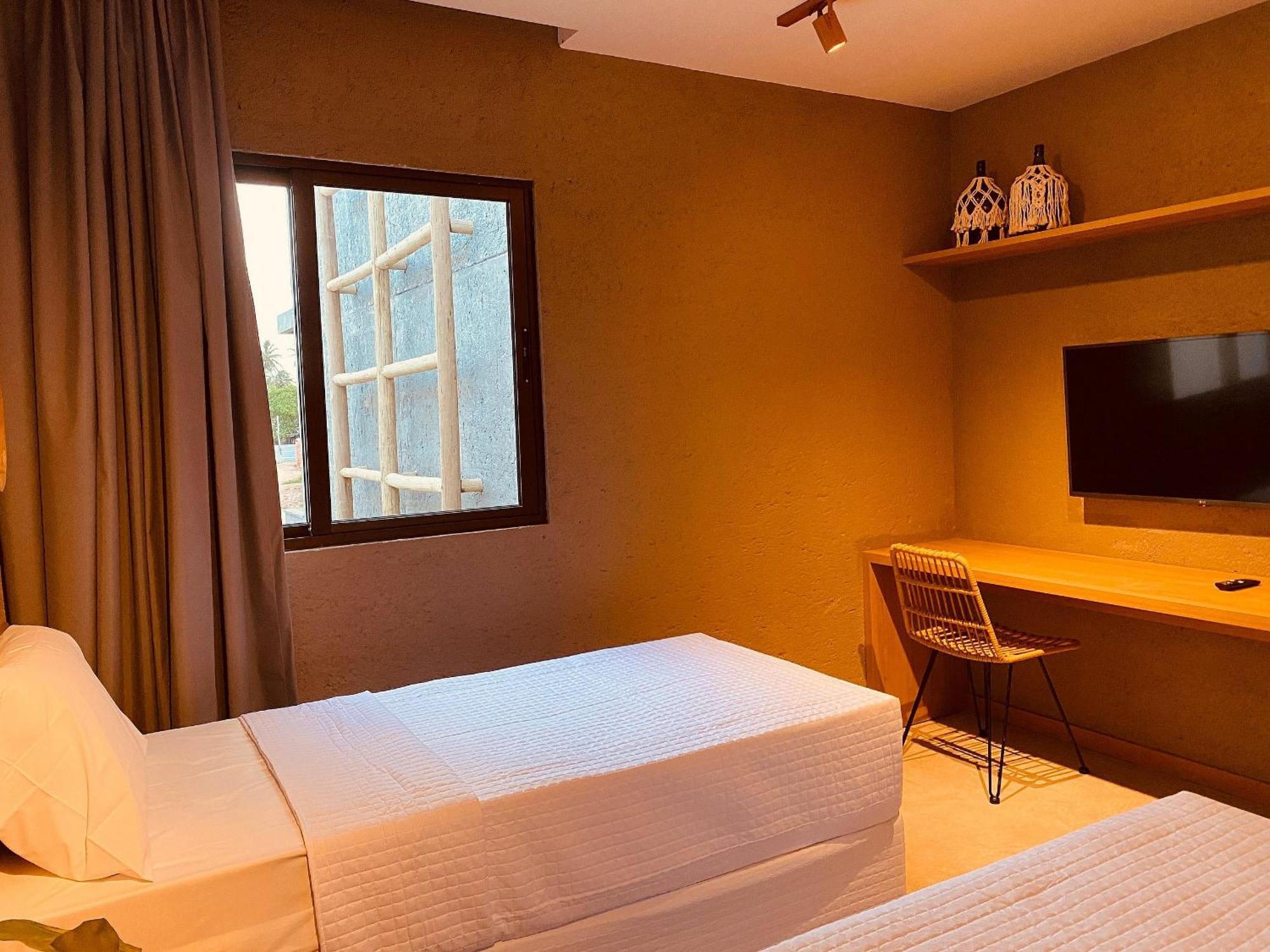 Qavi - Pysa Villas De Luxo Por Quarto A Vista เซามิเกลโดสมีลาเกรส ภายนอก รูปภาพ