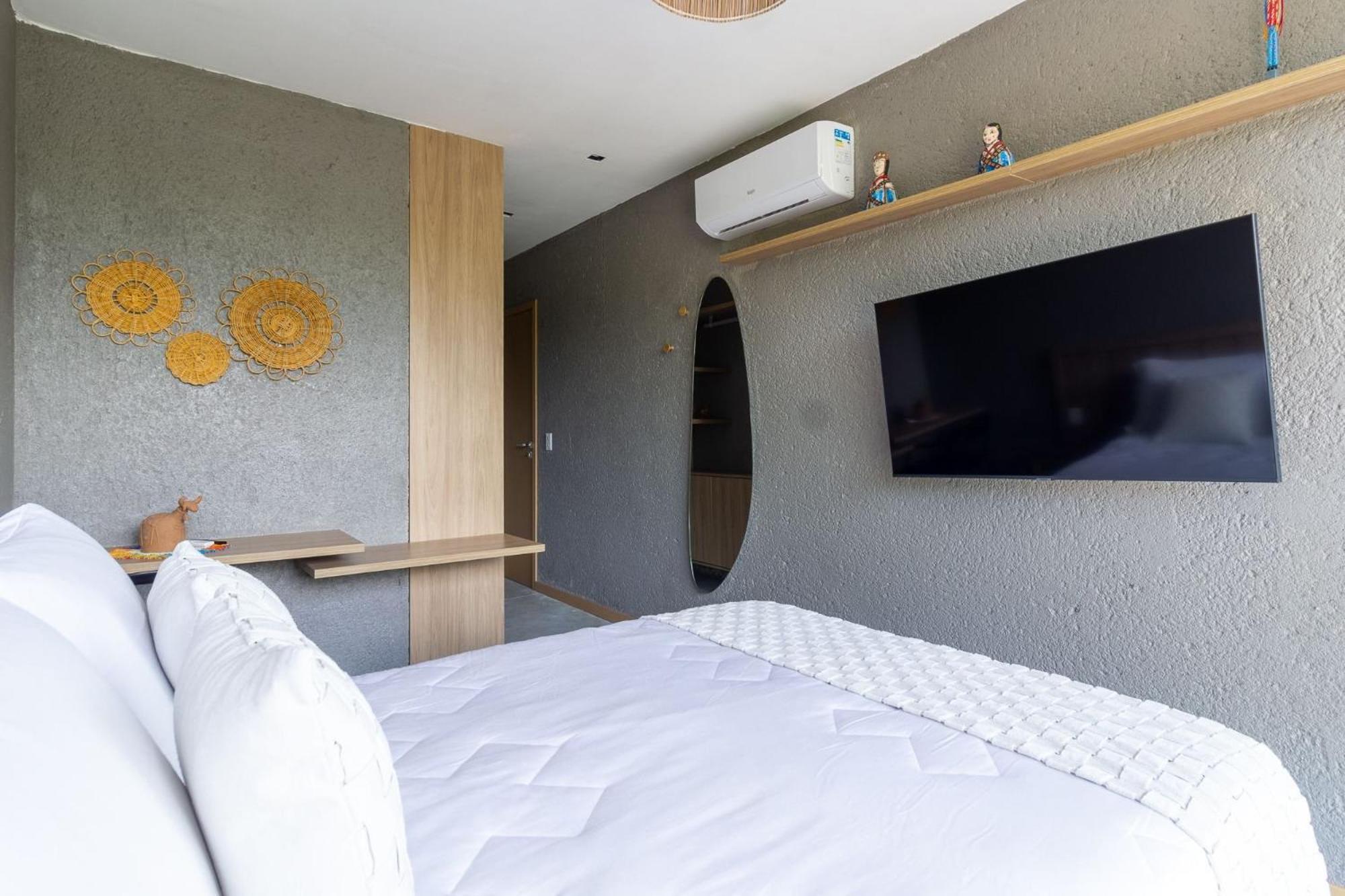 Qavi - Pysa Villas De Luxo Por Quarto A Vista เซามิเกลโดสมีลาเกรส ภายนอก รูปภาพ