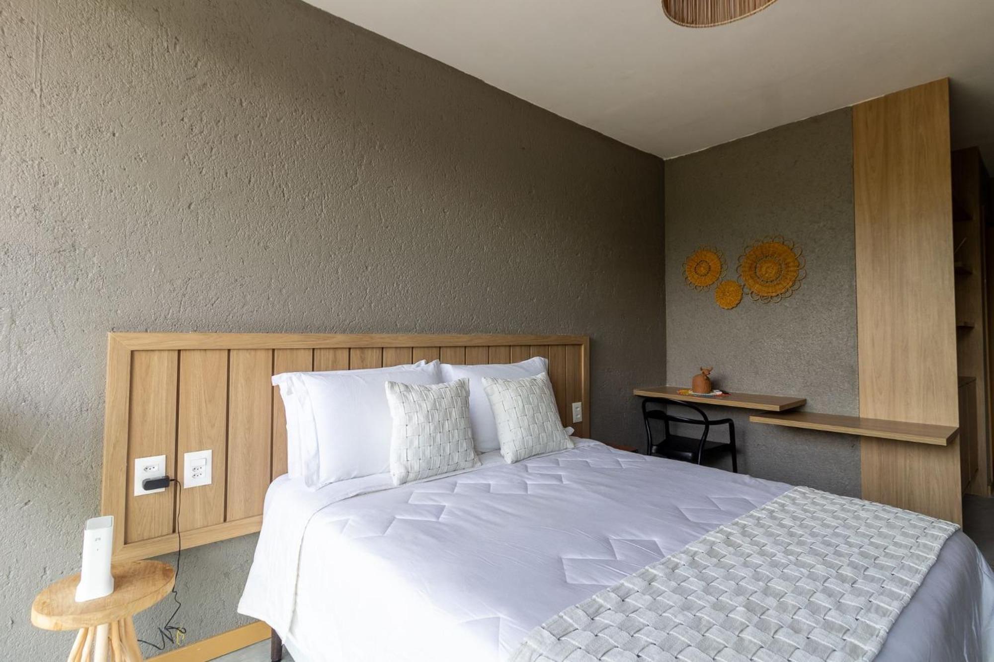 Qavi - Pysa Villas De Luxo Por Quarto A Vista เซามิเกลโดสมีลาเกรส ภายนอก รูปภาพ