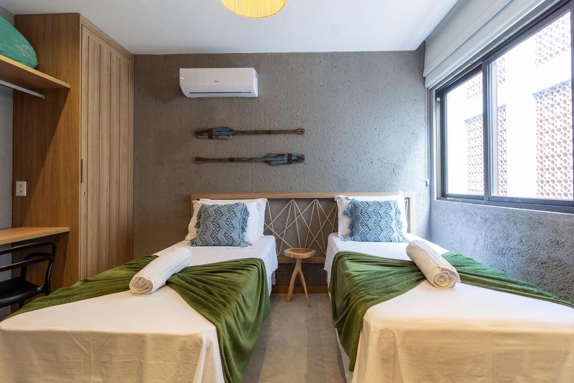 Qavi - Pysa Villas De Luxo Por Quarto A Vista เซามิเกลโดสมีลาเกรส ภายนอก รูปภาพ